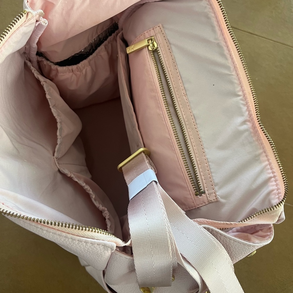 Freshly picked Pink diaper bag - Picture 5 of 12